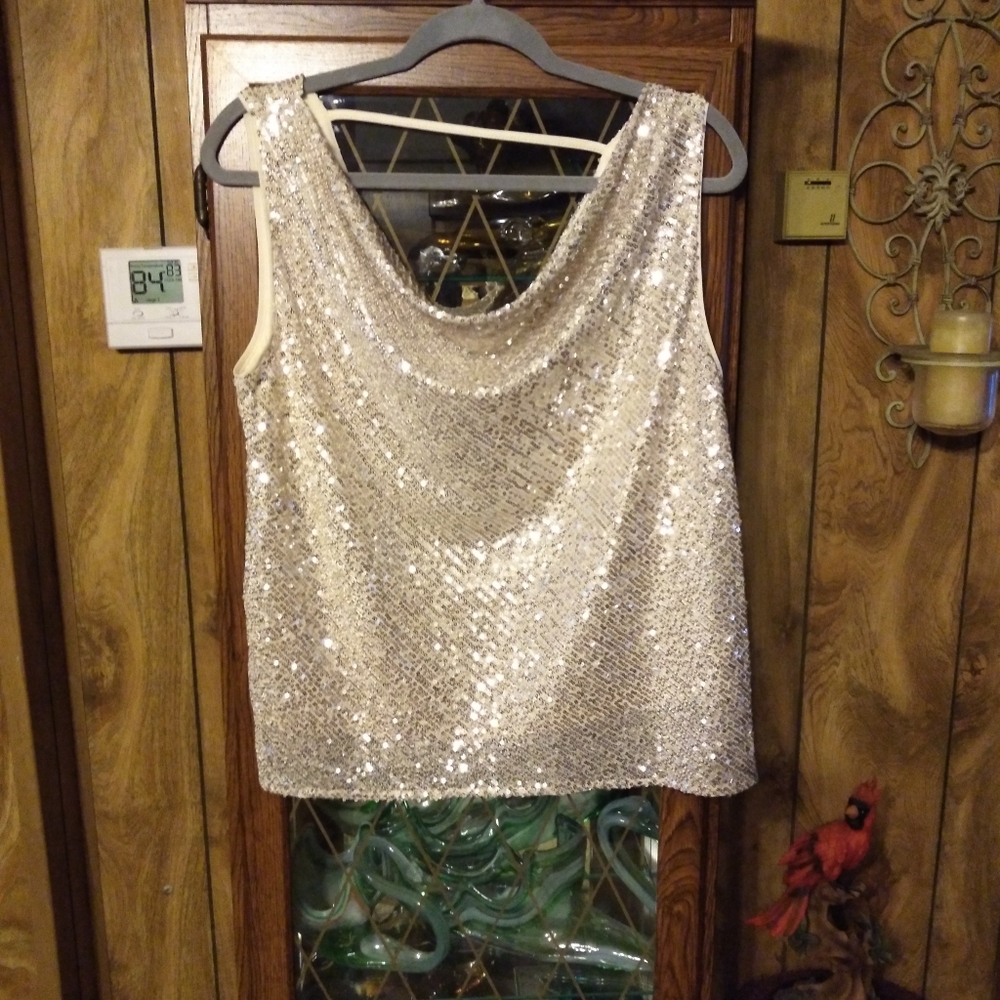 Pants Store top - Picture 2 of 6